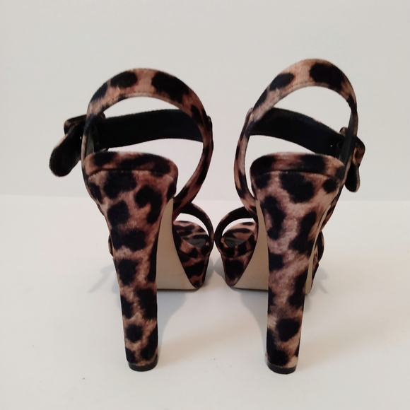 Madden Girl Fabric Animal Print Strap Heels sz 6.5 - Picture 3 of 8